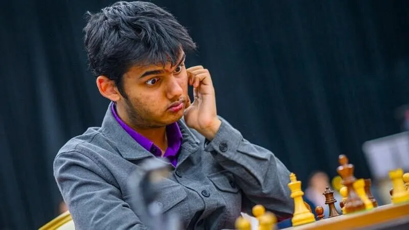 Abhimanyu Mishra người đánh bại Gukesh