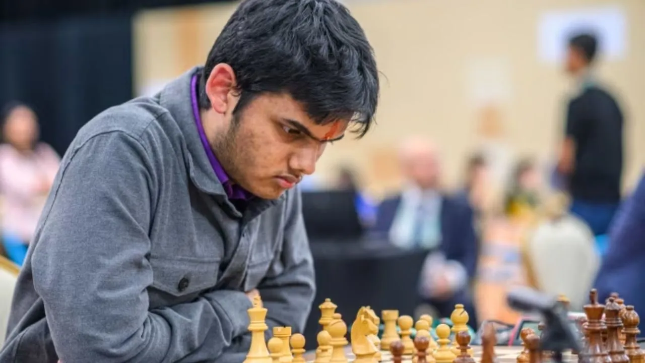 Kỳ thủ trẻ người Mỹ viết lại lịch sử cờ vua