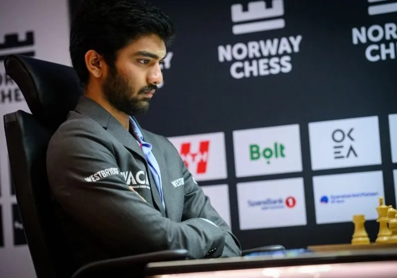 Vua cờ Gukesh xin thua trong thế hòa Carlsen