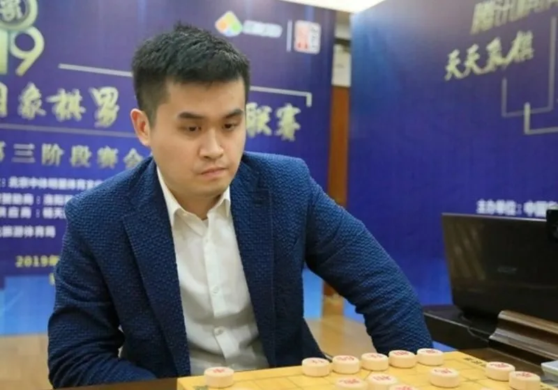 Vương Thiên Nhất lên tiếng sau bê bối bán độ 